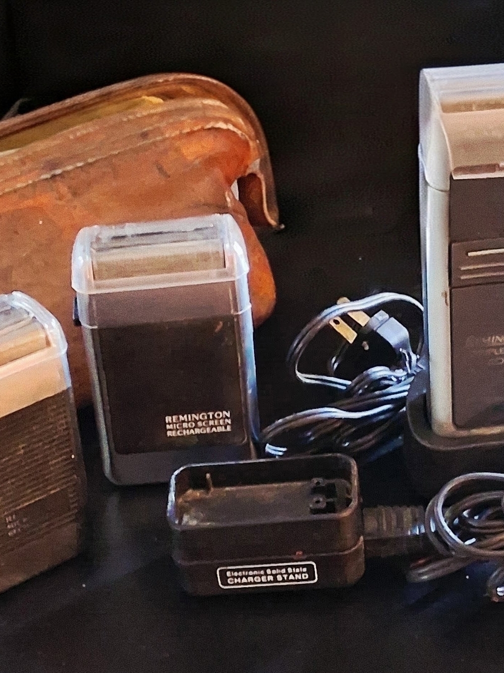 Remington silver and black Triple Foil Electric Shaver